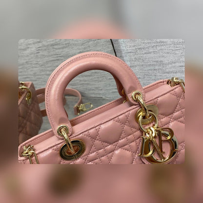 Anum Bags Detail