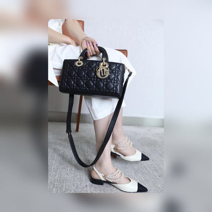 Anum Bags Detail