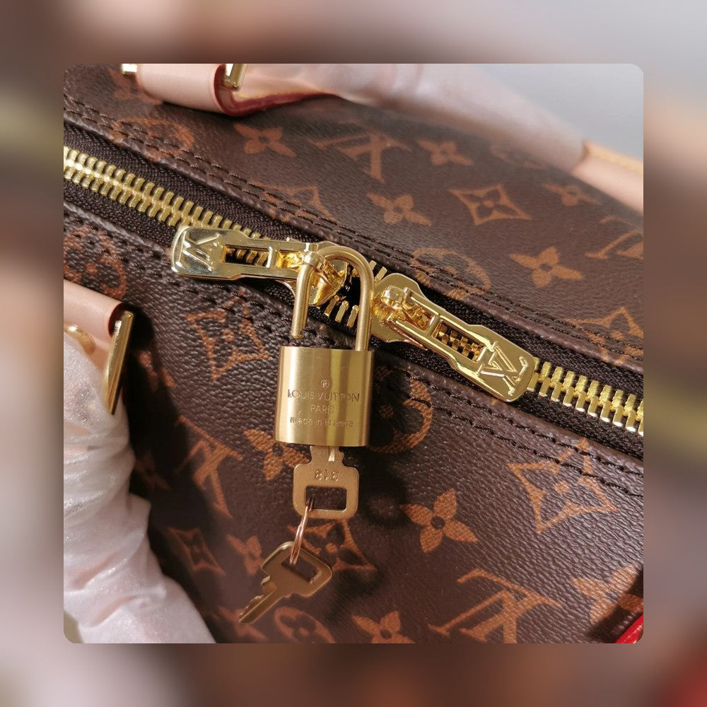 Anum Bags Detail