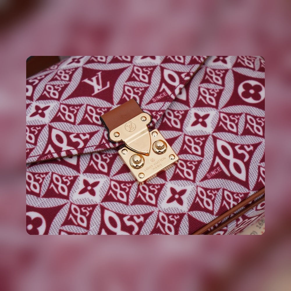 Anum Bags Detail