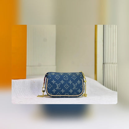 Anum Bags Detail