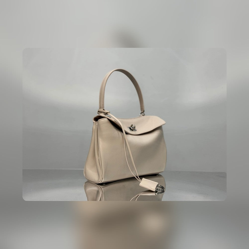 new-luxury-designer-bags-nm24570