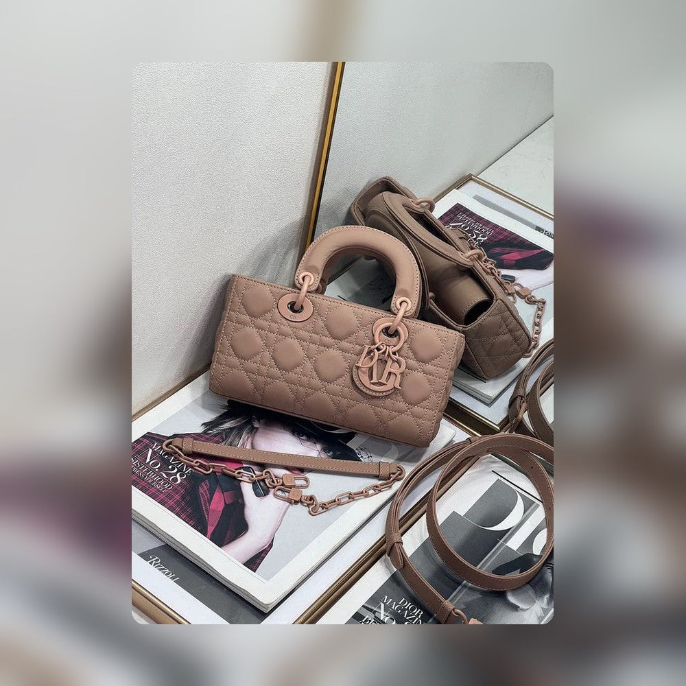 Anum Bags Detail
