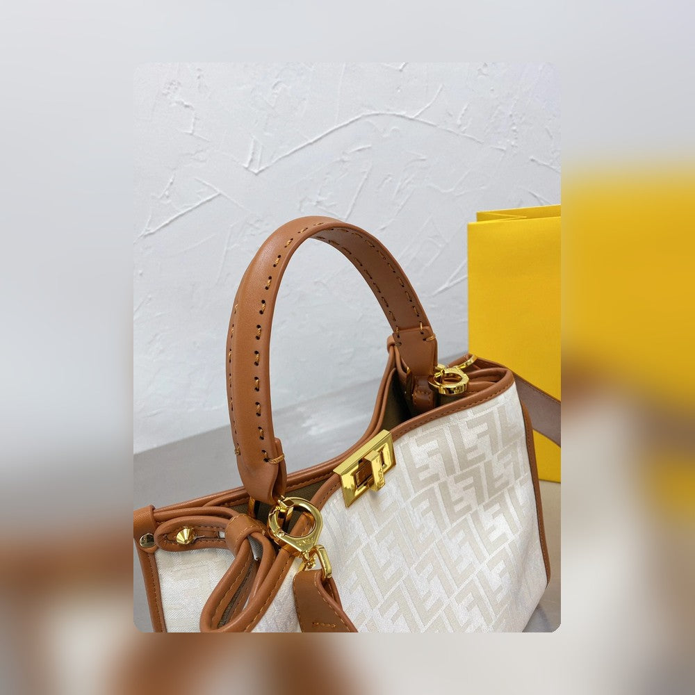 Anum Bags Detail