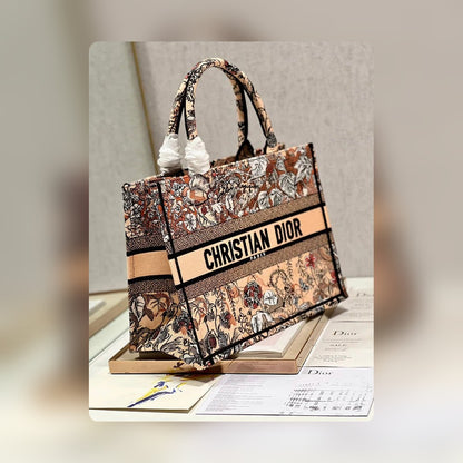 Anum Bags Detail