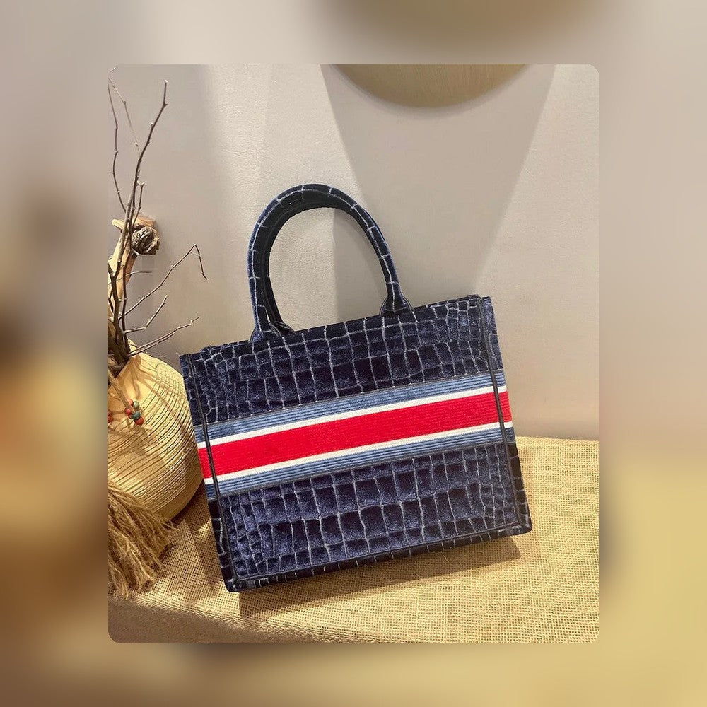 Anum Bags Detail