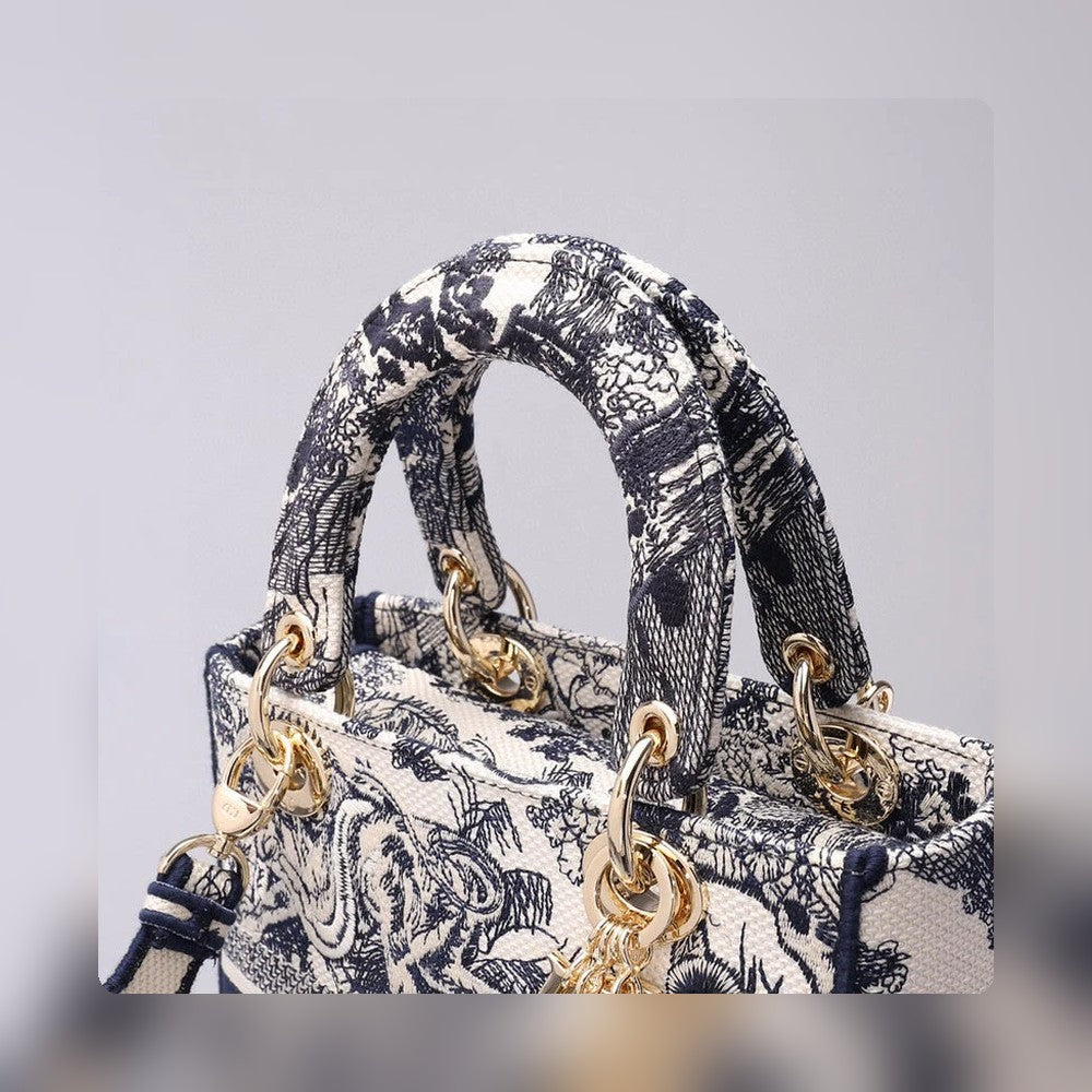 Anum Bags Detail