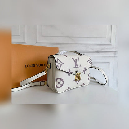 Anum Bags Detail