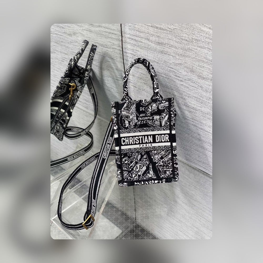 Anum Bags Detail