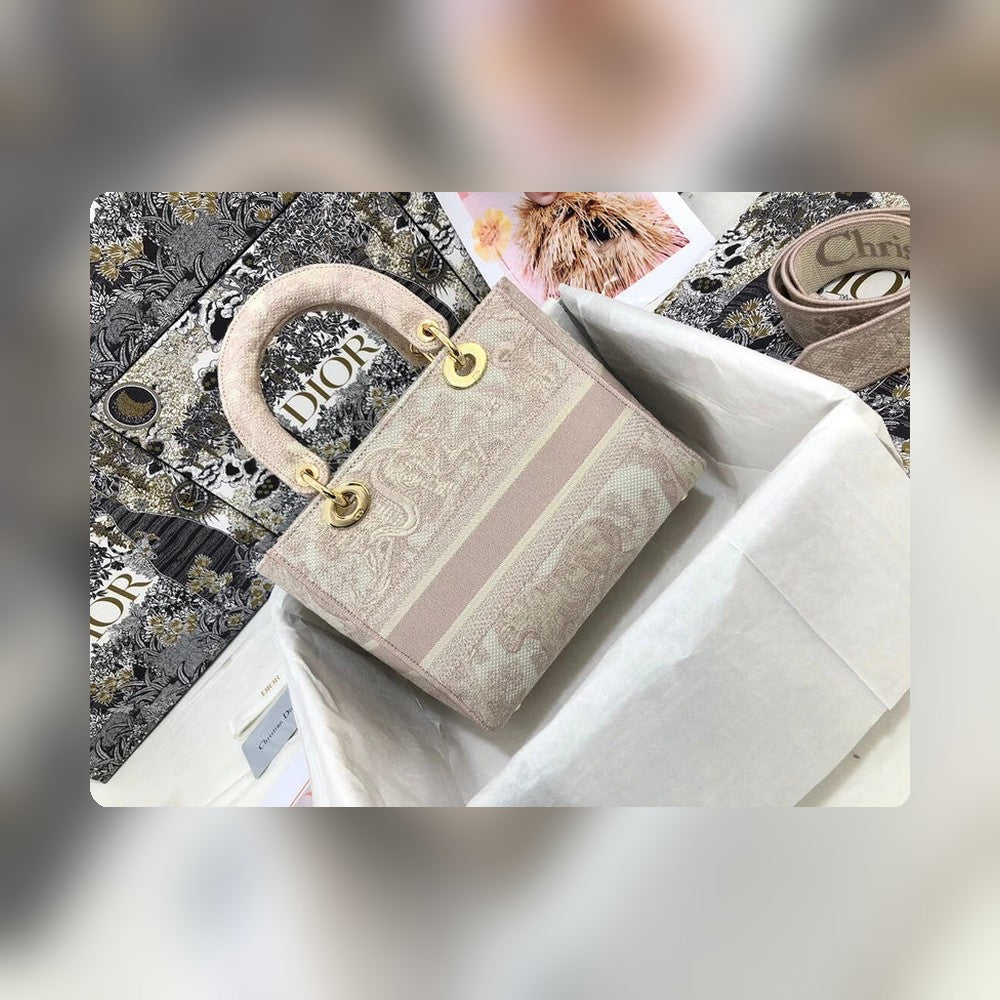 Anum Bags Detail