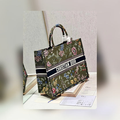 Anum Bags Detail