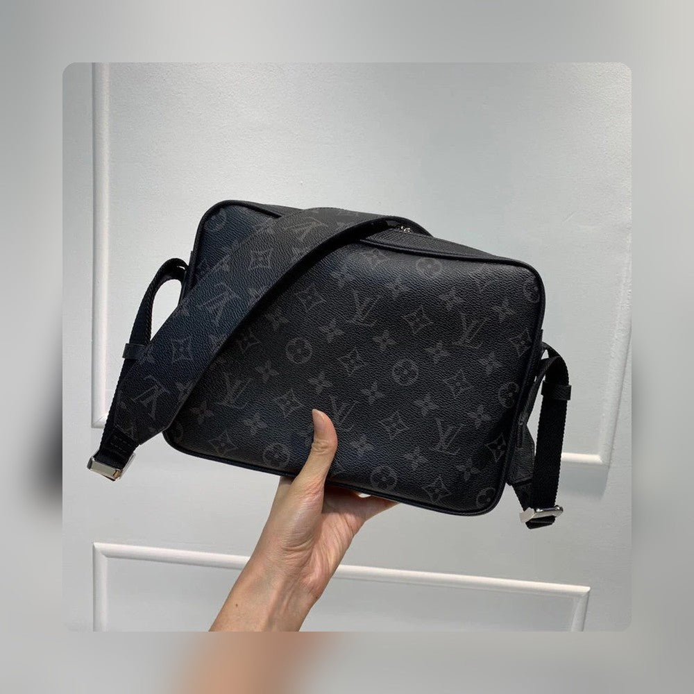 Anum Bags Detail
