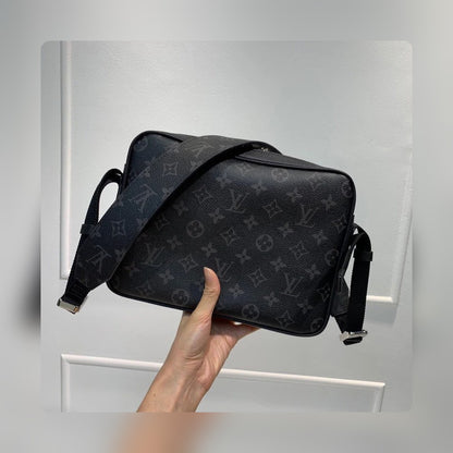 Anum Bags Detail