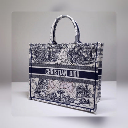 Anum Bags Detail