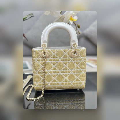 Anum Bags Detail