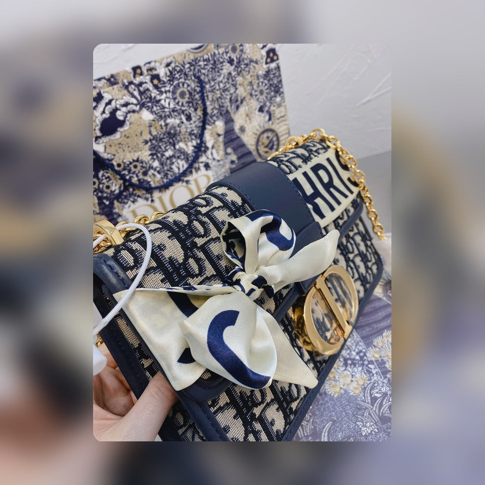Anum Bags Detail