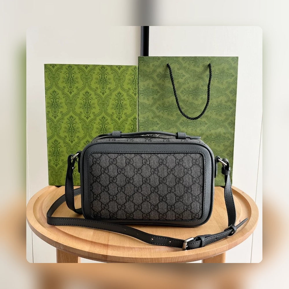 Anum Bags Detail