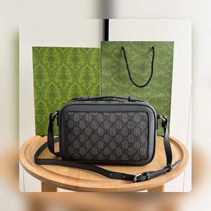Anum Bags Detail