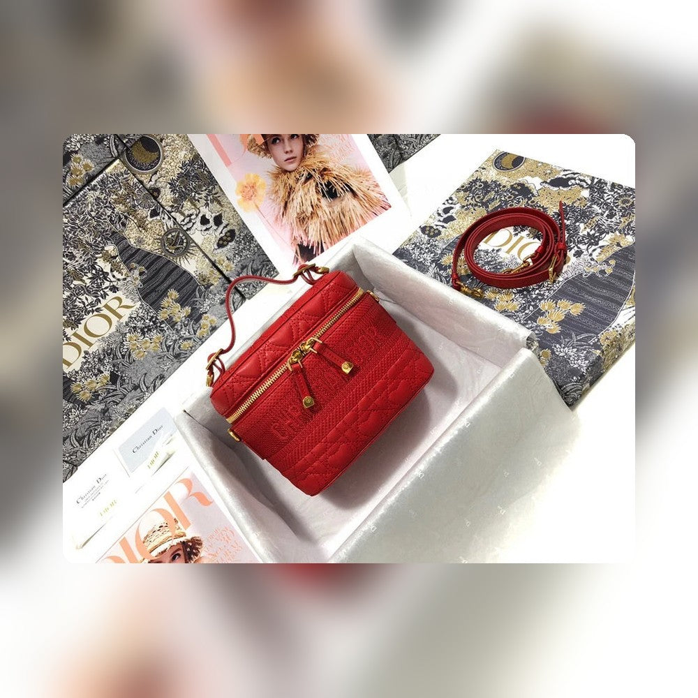 Anum Bags Detail