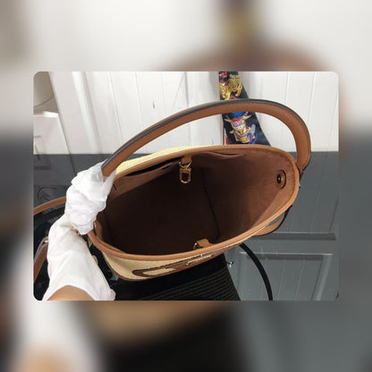 Anum Bags Detail