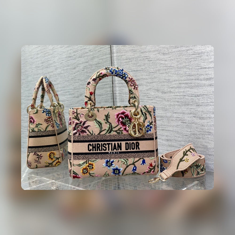 Anum Bags Detail