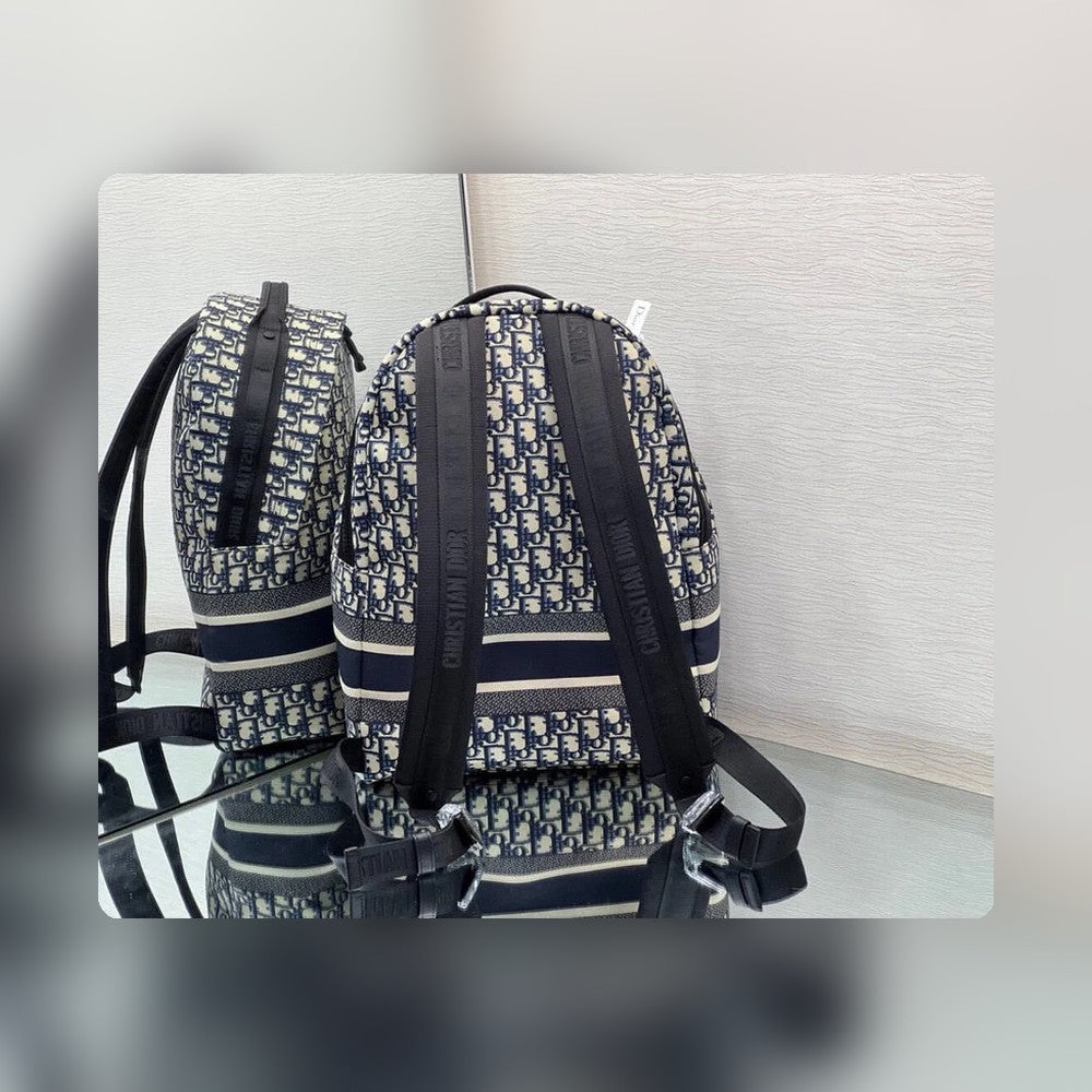 Anum Bags Detail