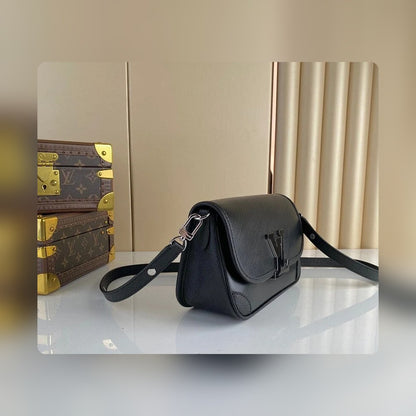 Anum Bags ln Luxury Bag --56486