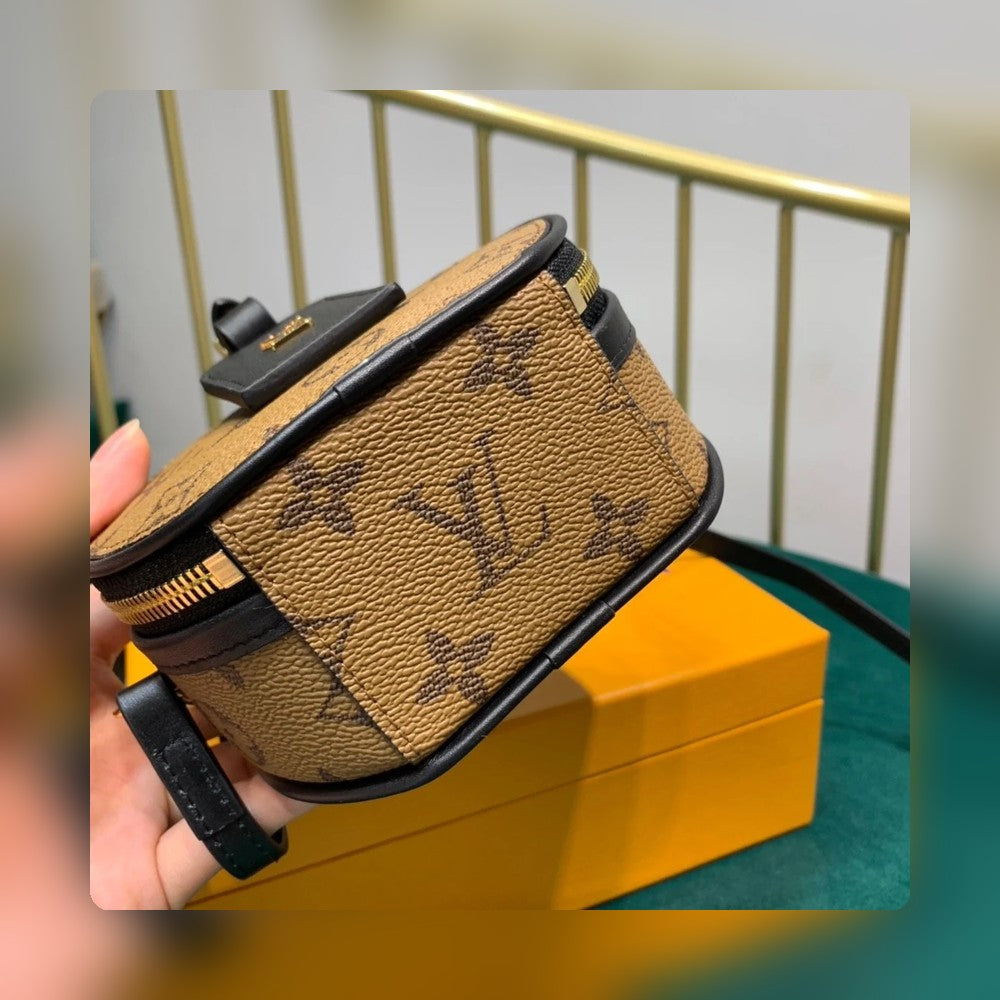 Anum Bags Detail