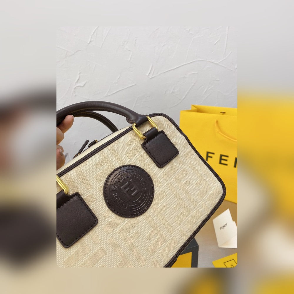 Anum Bags Detail