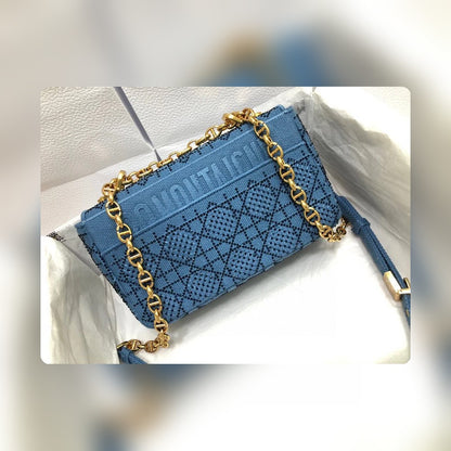 Anum Bags Detail