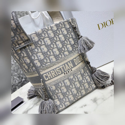 Anum Bags Detail