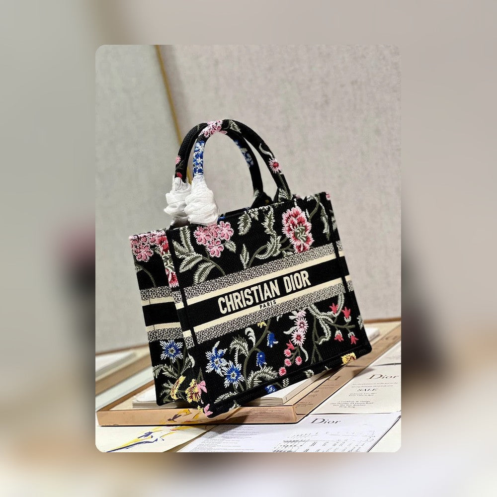 Anum Bags Detail