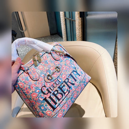 Anum Bags Detail