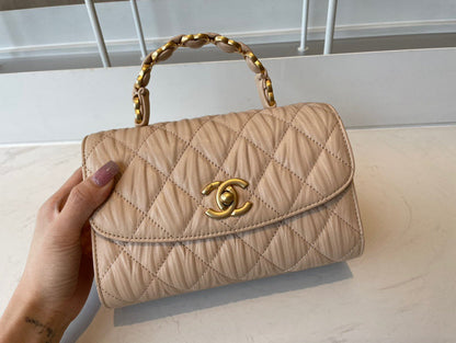 Anum Bags Detail