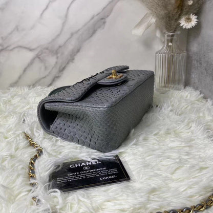 Anum Bags Detail