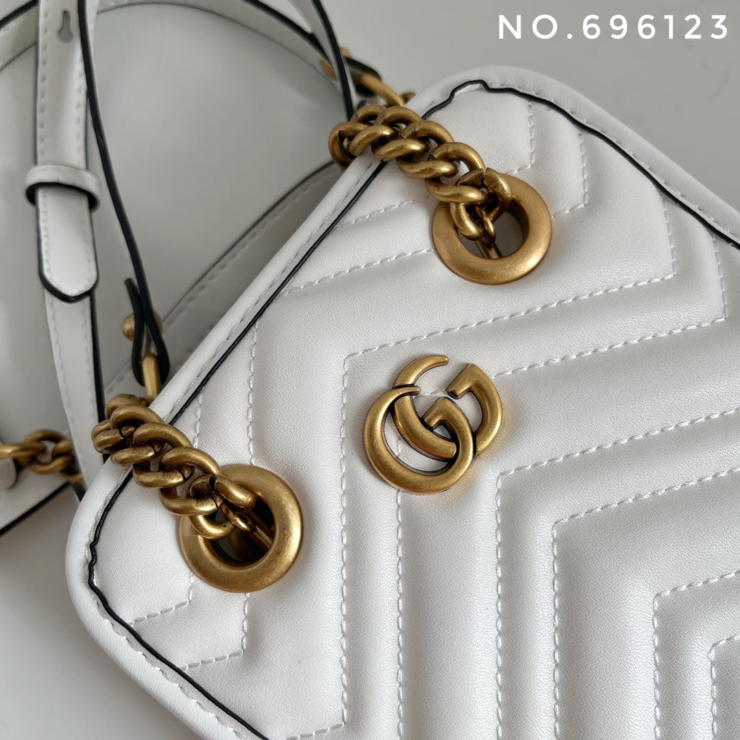 Anum Bags Detail