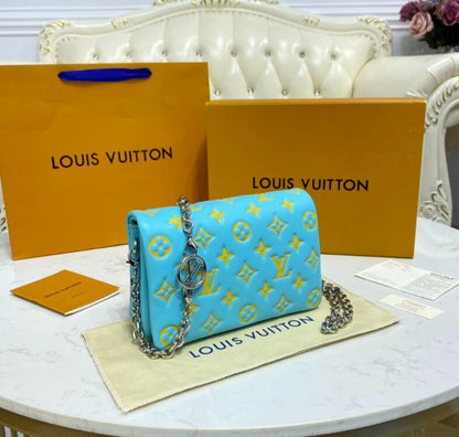 Anum Bags Detail