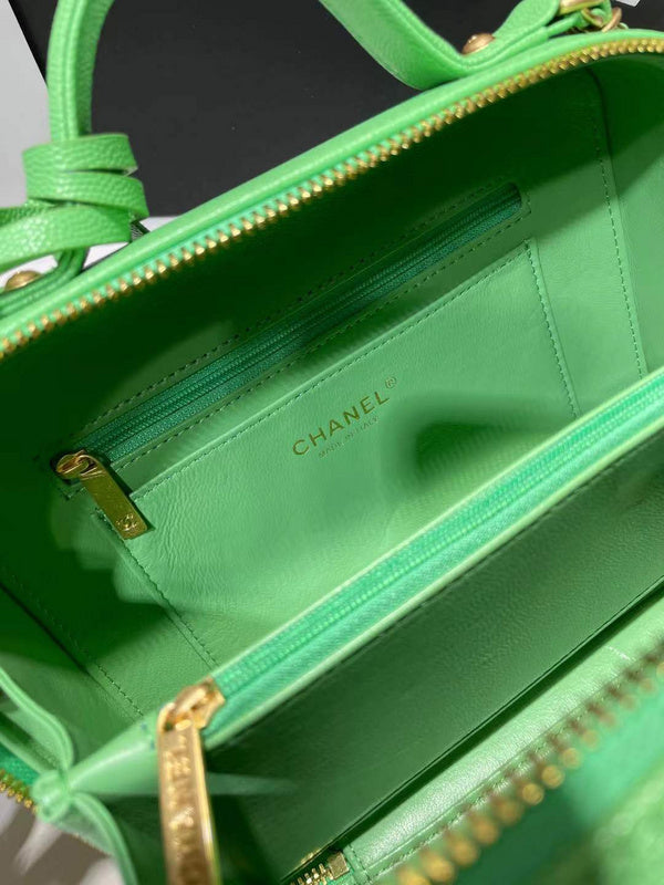Anum Bags Detail