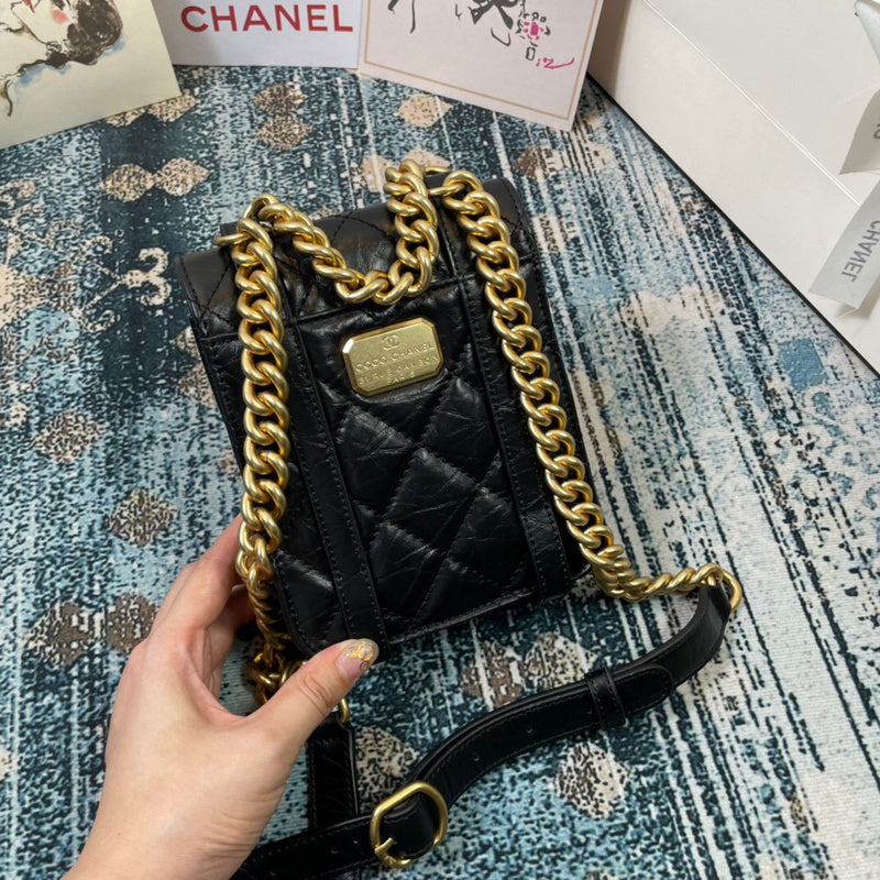 Anum Bags Detail