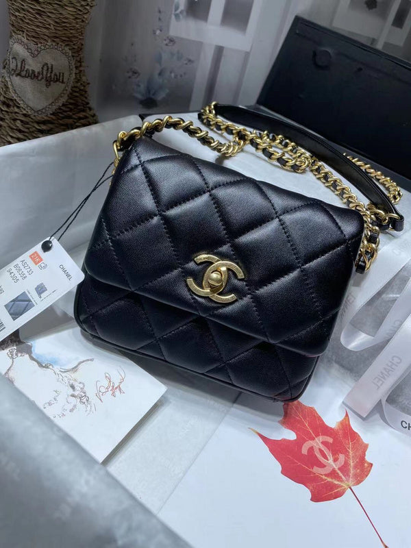 Anum Bags Detail