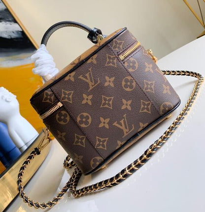 Anum Bags Detail