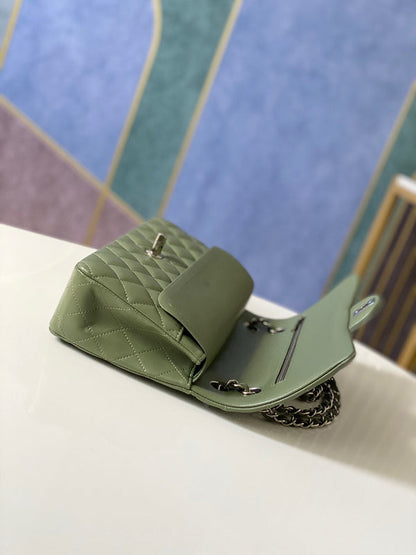 Anum Bags Detail