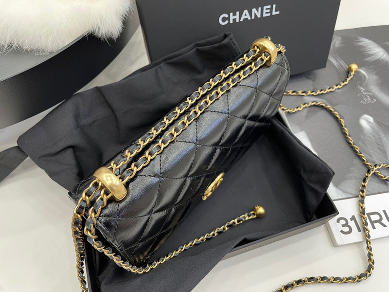 Anum Bags Detail