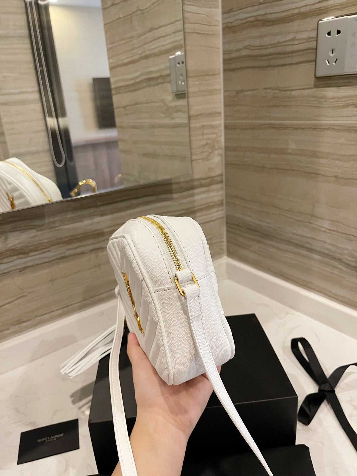 Anum Bags Detail