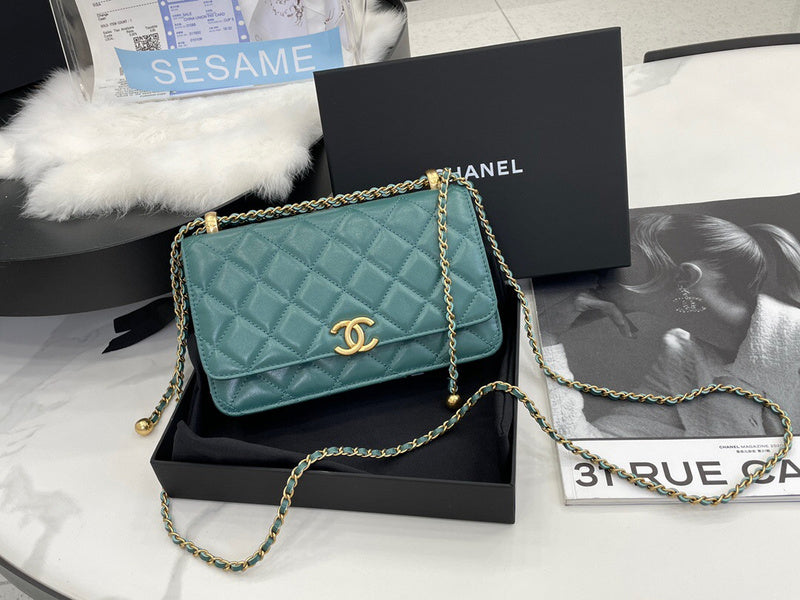 Anum Bags Detail