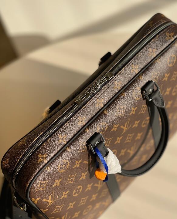 Anum Bags Detail
