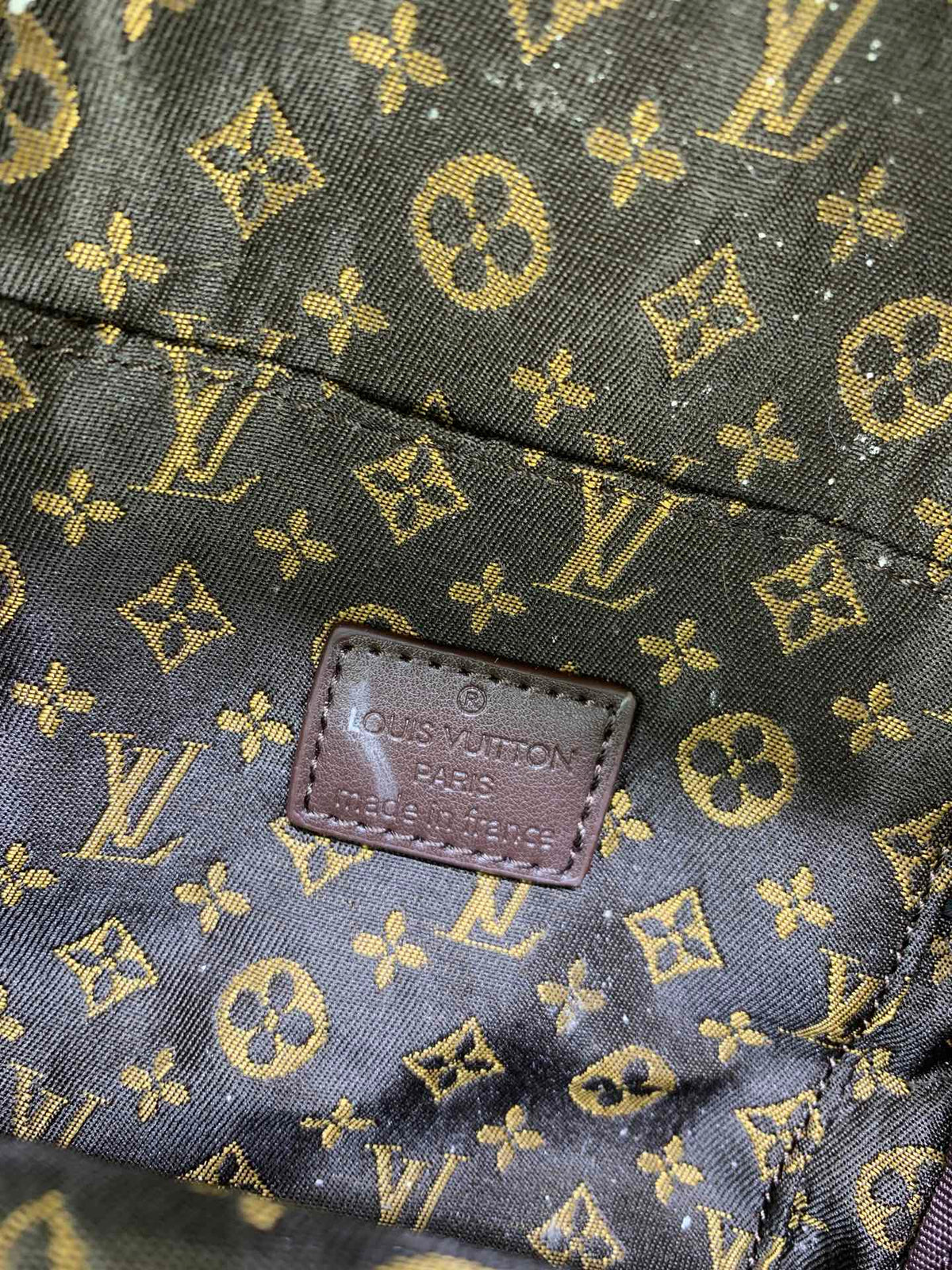 Anum Bags Detail