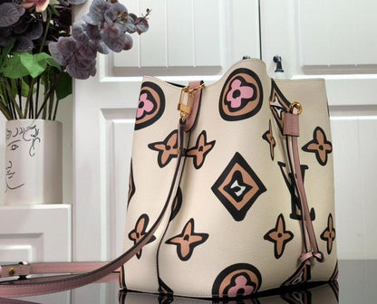 Anum Bags Detail