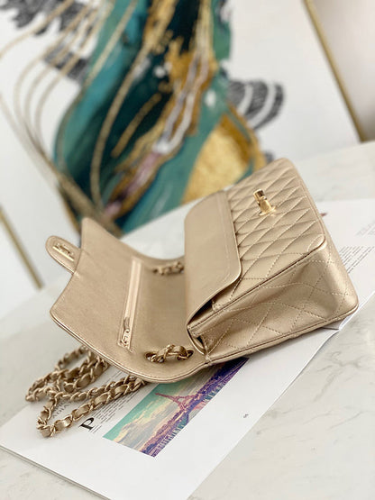 Anum Bags Detail