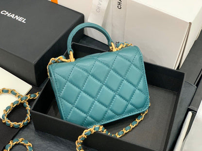 Anum Bags Detail